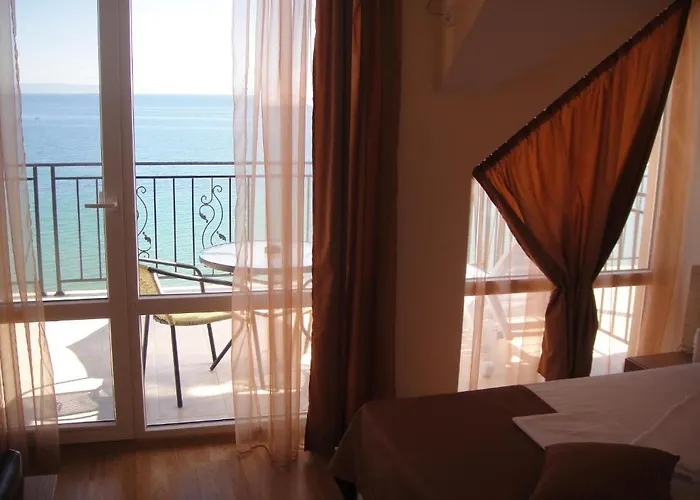 玛丽亚2号别墅 招待所 2*