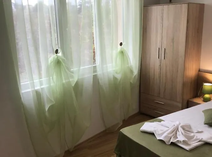 Maria 2 Πανσιόν 2*