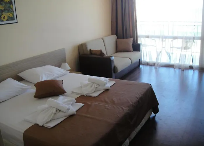 Maria 2 2* Chernomorets